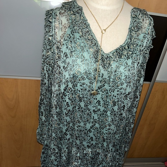 Beautiful Cleobella chiffon, ruffled dress. Satin slip underneath with snap tabs - Picture 11 of 15